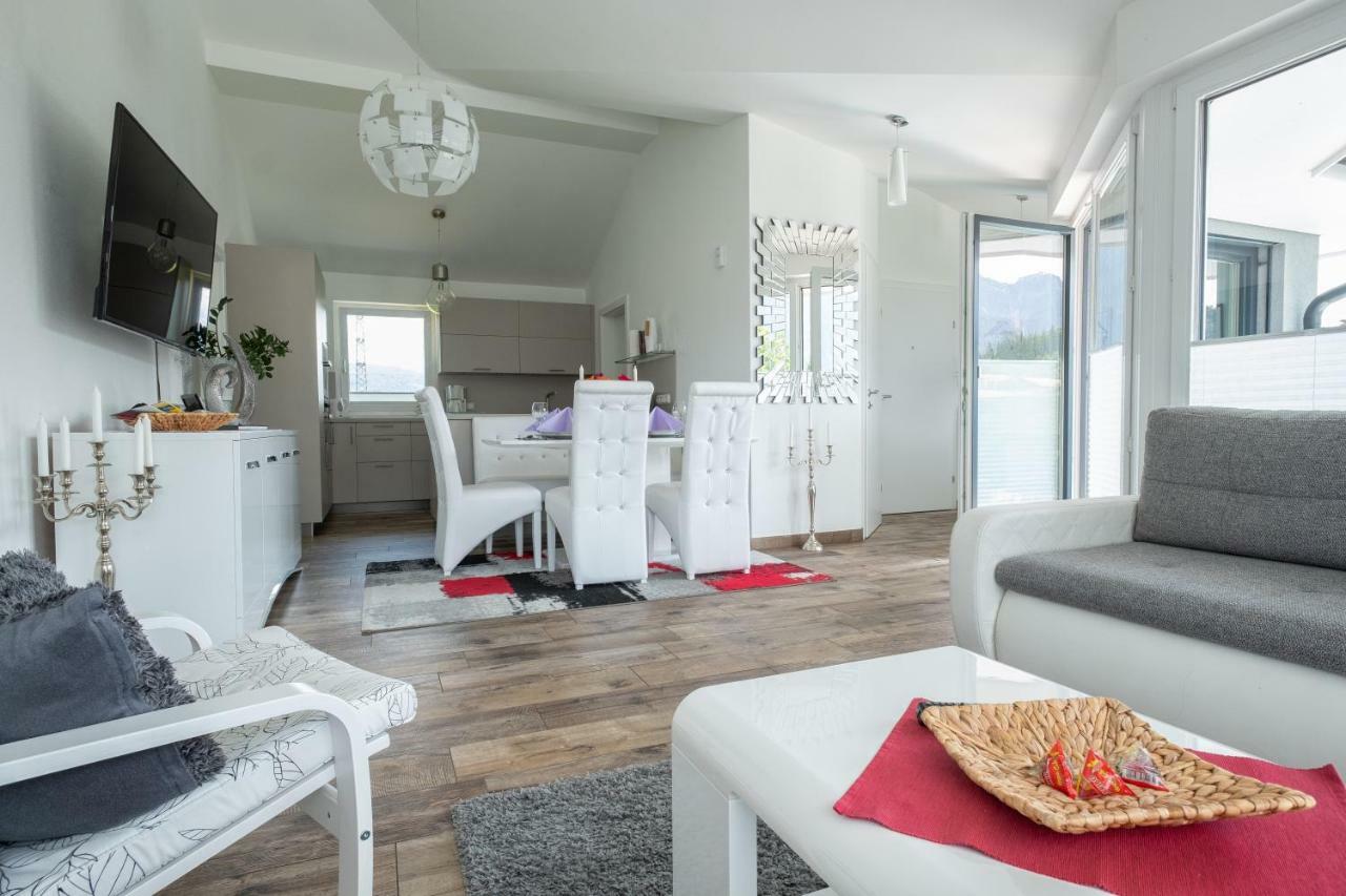 Luxurioese Penthaus Wohnung Аниф Екстериор снимка