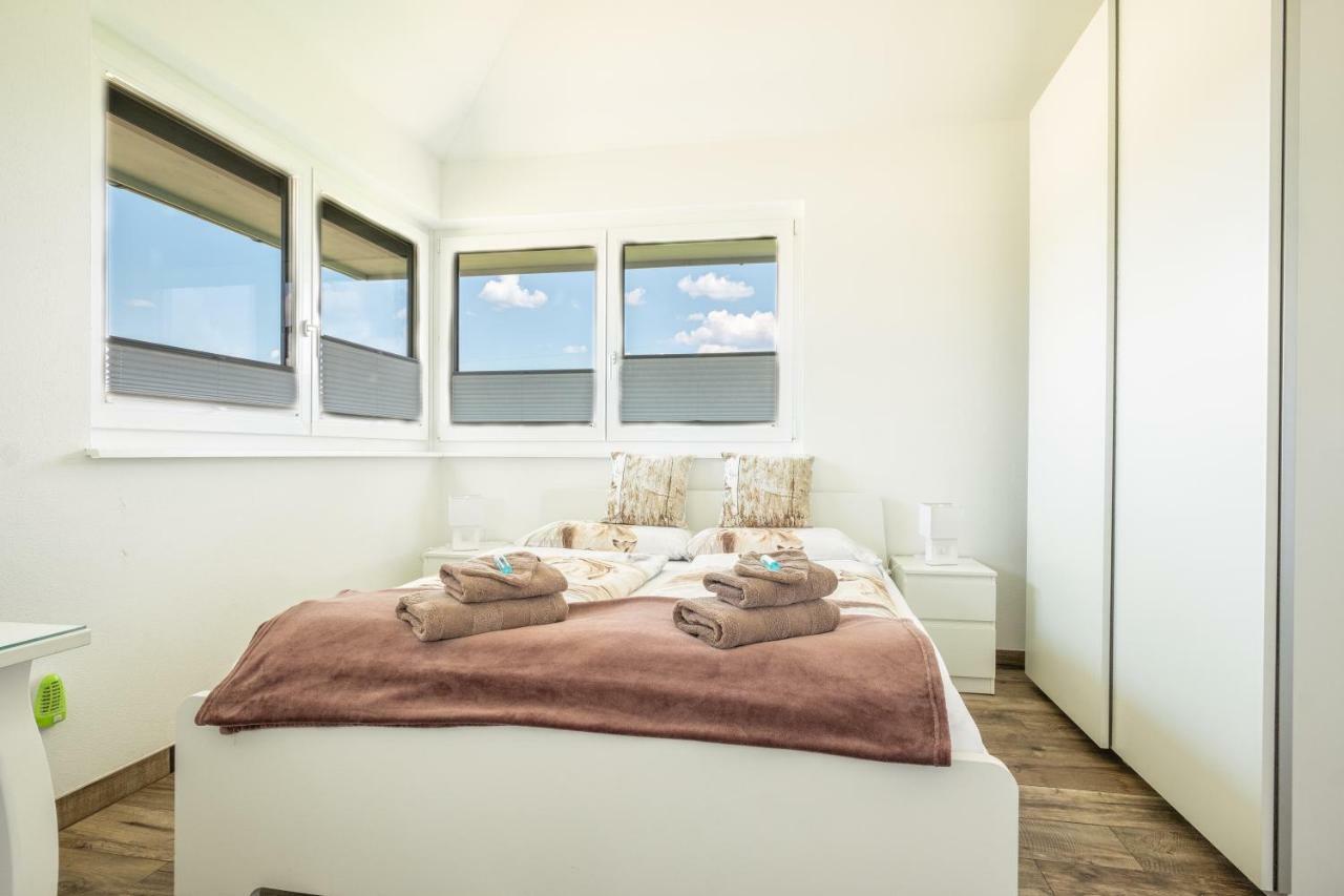 Luxurioese Penthaus Wohnung Аниф Екстериор снимка