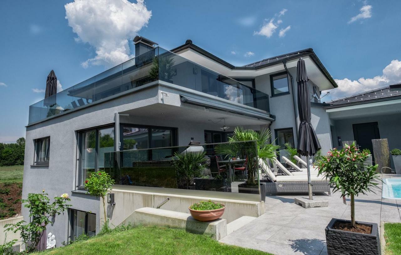 Luxurioese Penthaus Wohnung Аниф Екстериор снимка