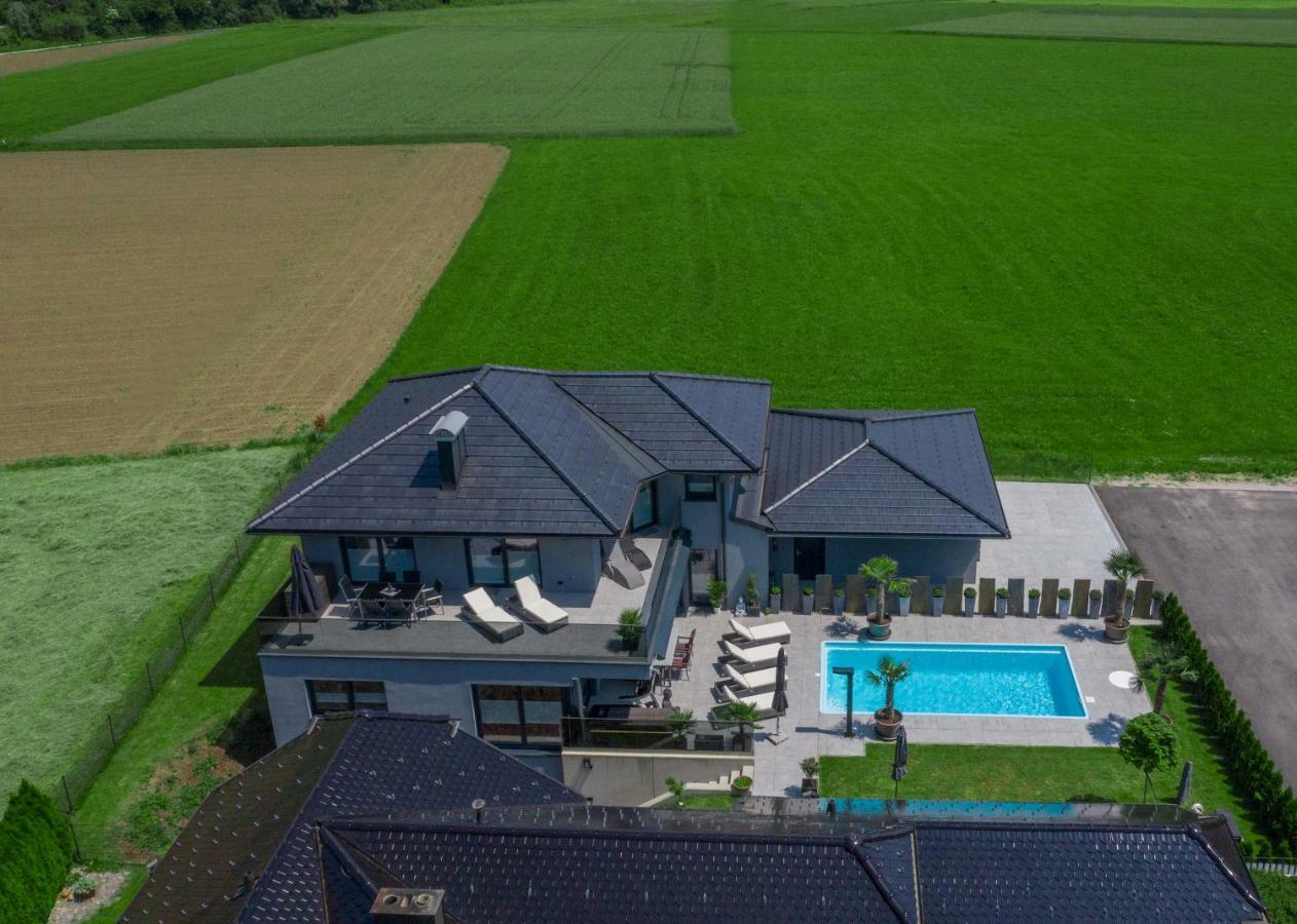 Luxurioese Penthaus Wohnung Аниф Екстериор снимка